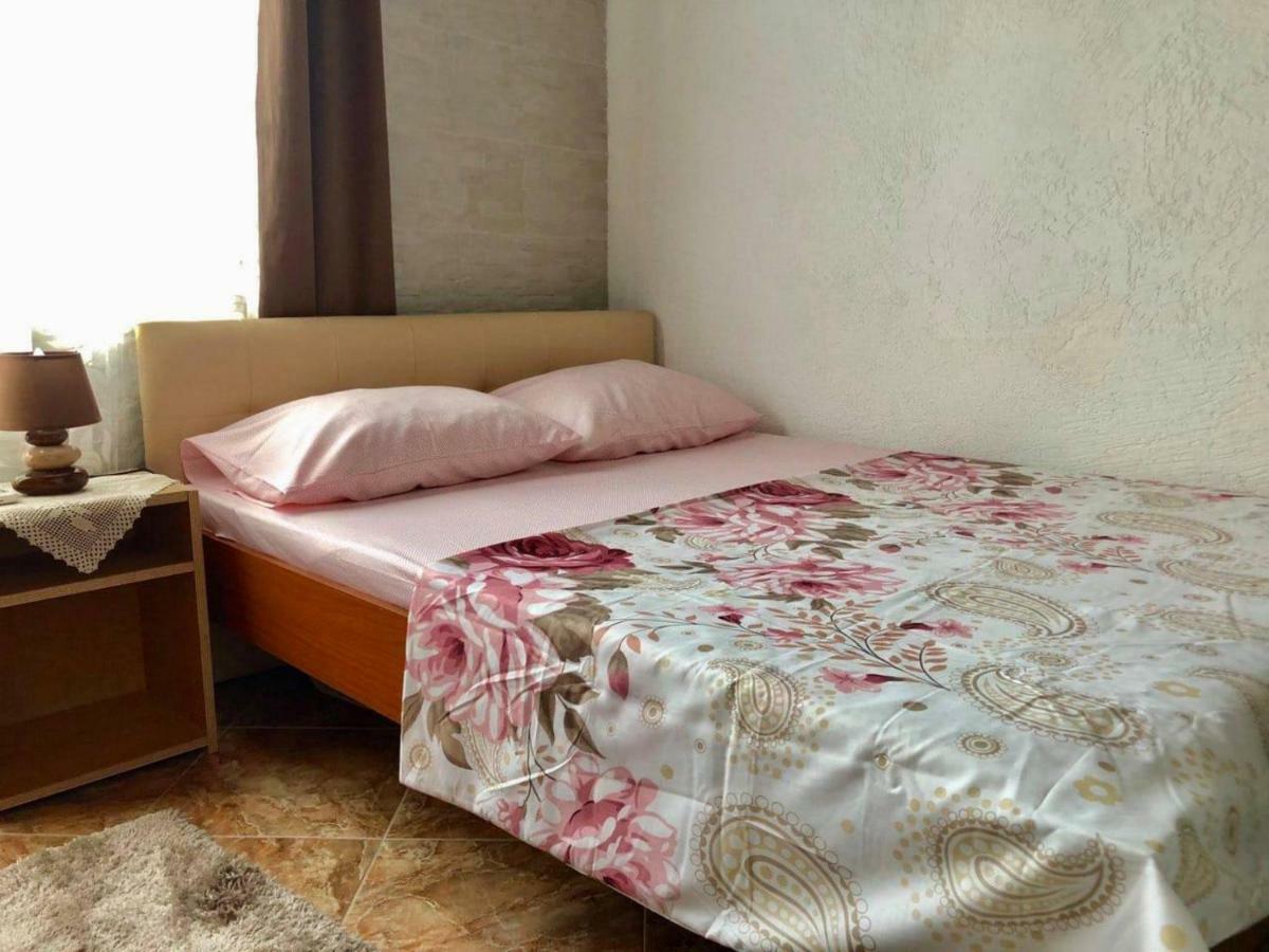 Apartments Zuto Улцинь Экстерьер фото